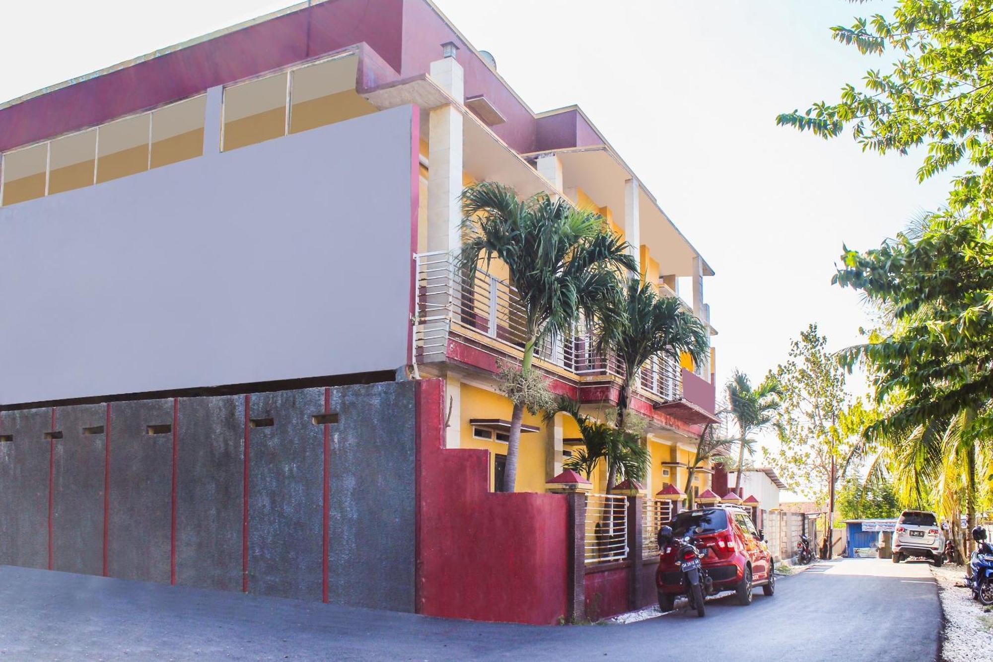 Spot On 3605 Clarichie Guest House Kupang  Exterior photo